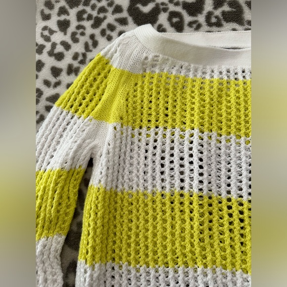 GapKids Striped Open Weave Sweater in Yellow & White Size Small 6 7 - Picture 5 of 17